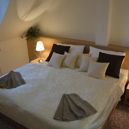 Zamek 3*