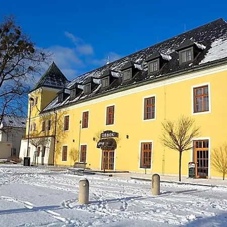 Zamek 3*