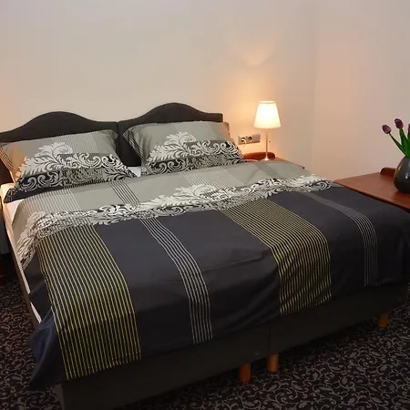Zámek Hotel 3*