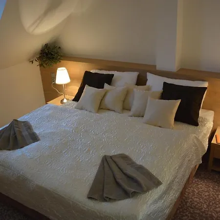 Zamek 3*