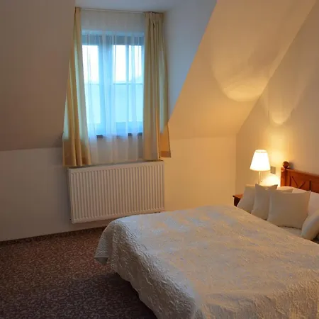 Zámek Hotel 3*